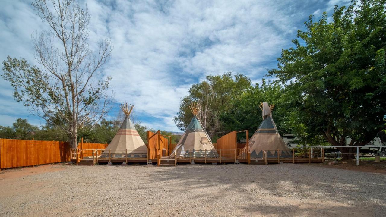 Hôtel Ok Rv Park Glamping Tipi Ok55 à Moab Extérieur photo