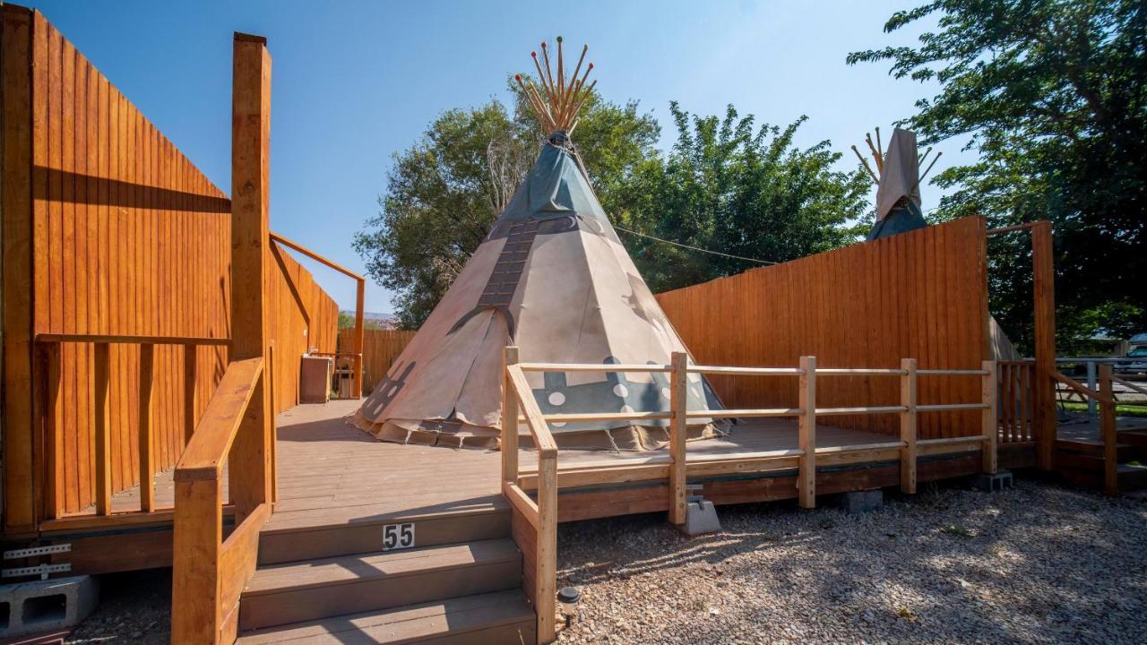 Hôtel Ok Rv Park Glamping Tipi Ok55 à Moab Extérieur photo